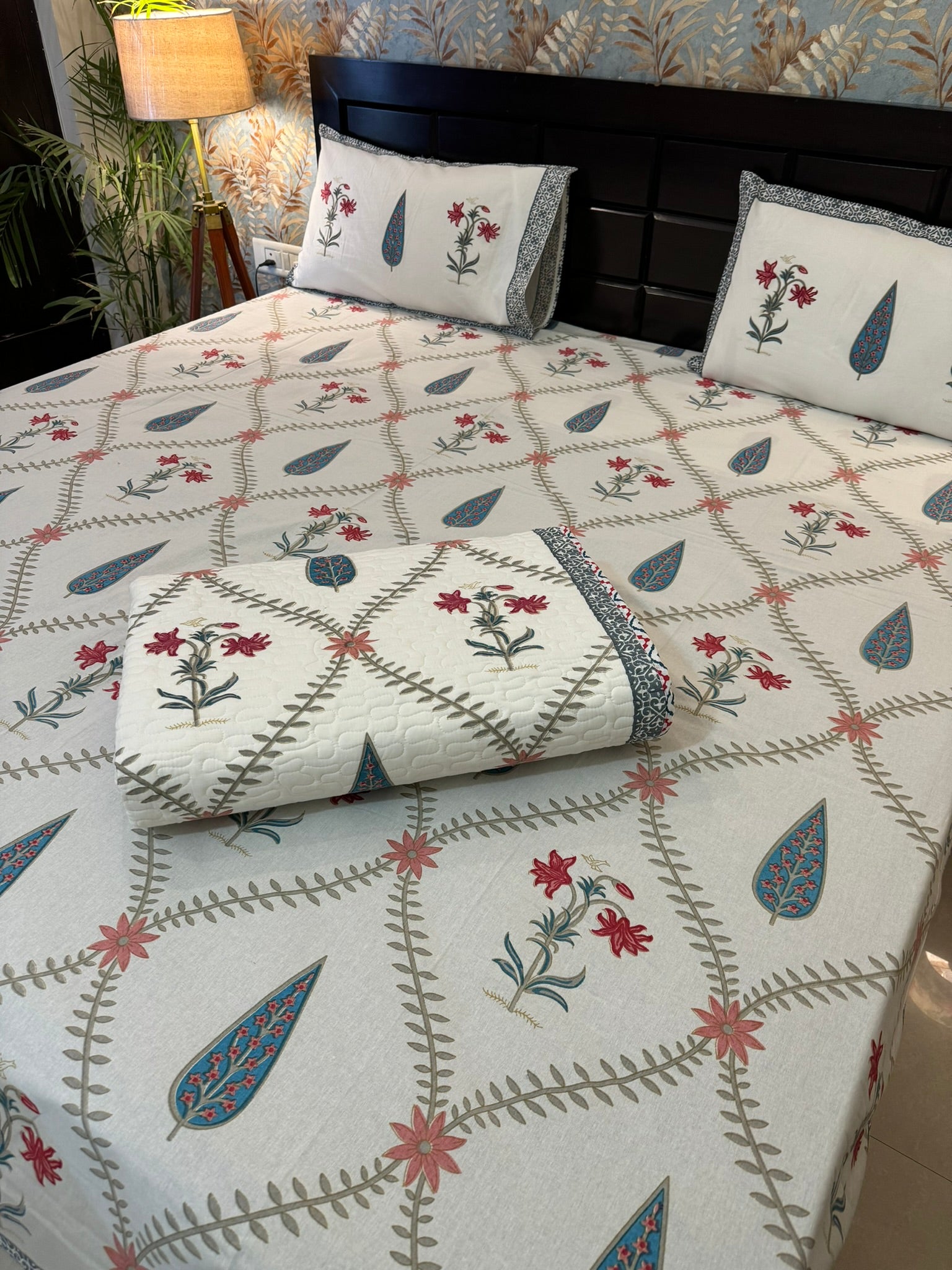 Quilt & Comforter