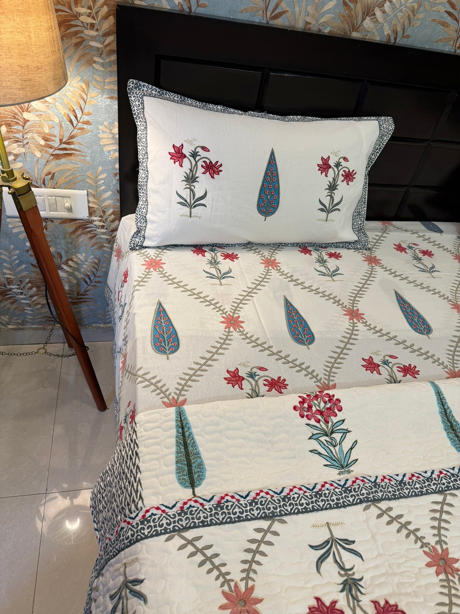Quilt & Comforter