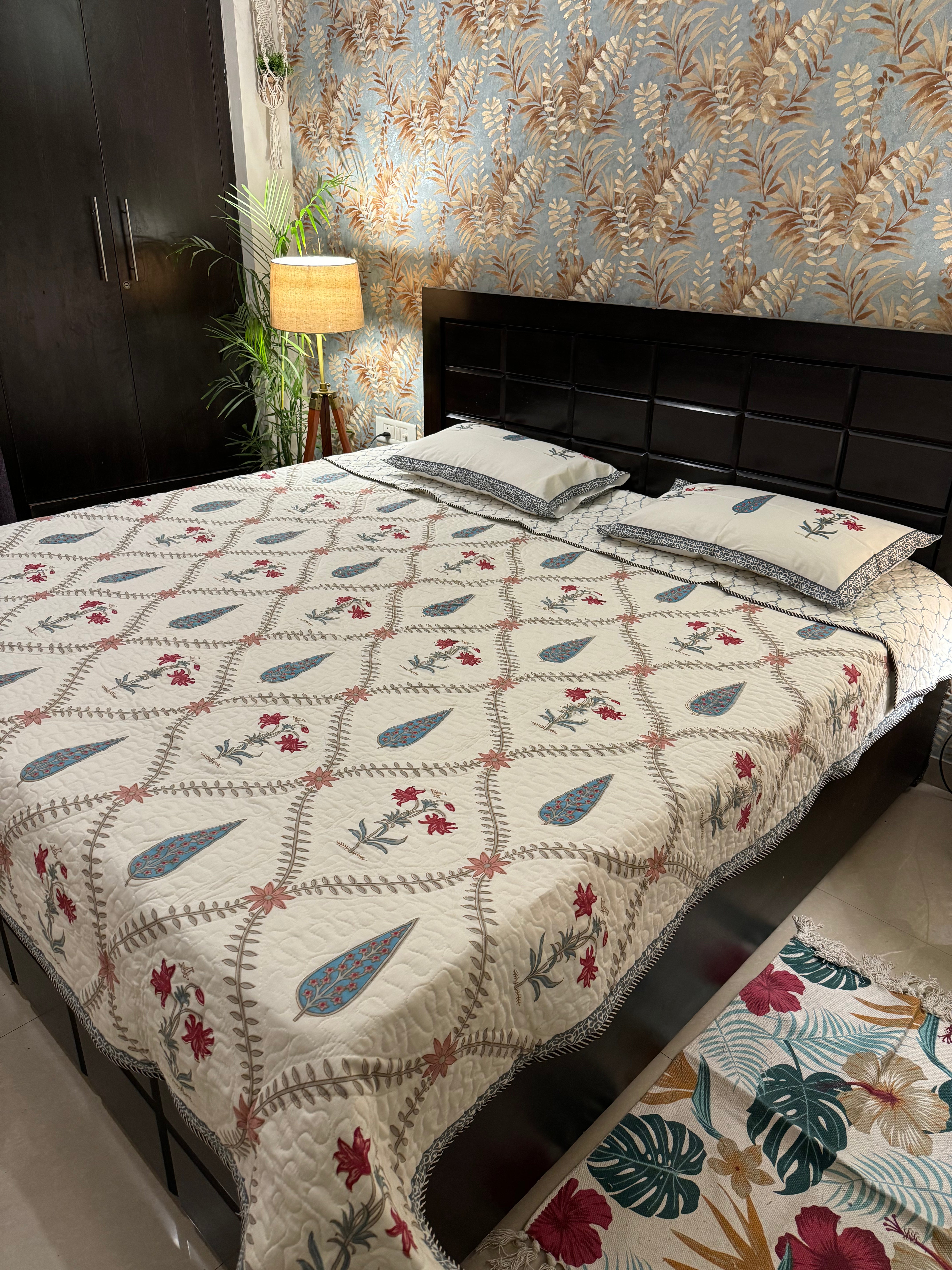 Quilt & Comforter