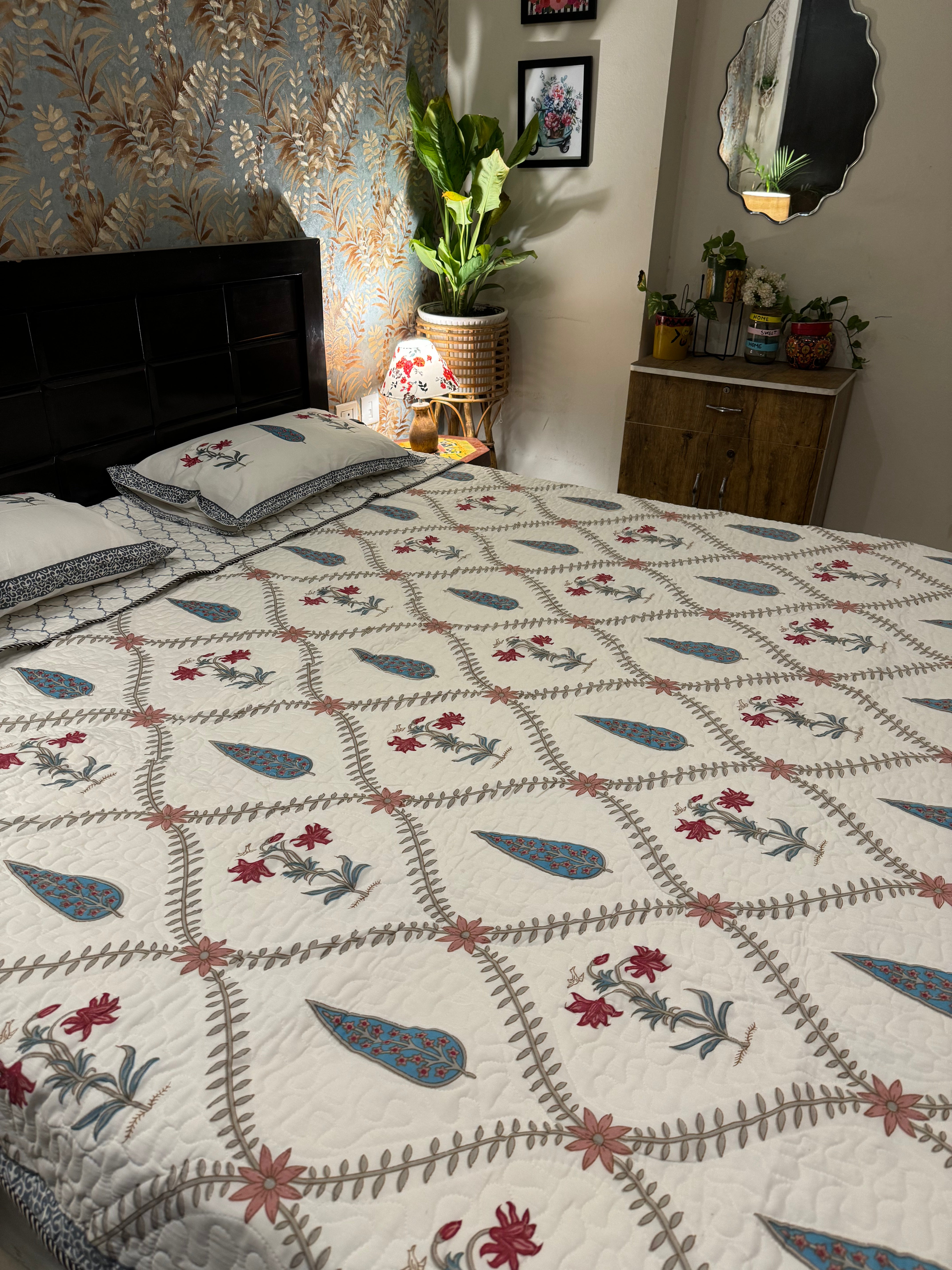 Quilt & Comforter
