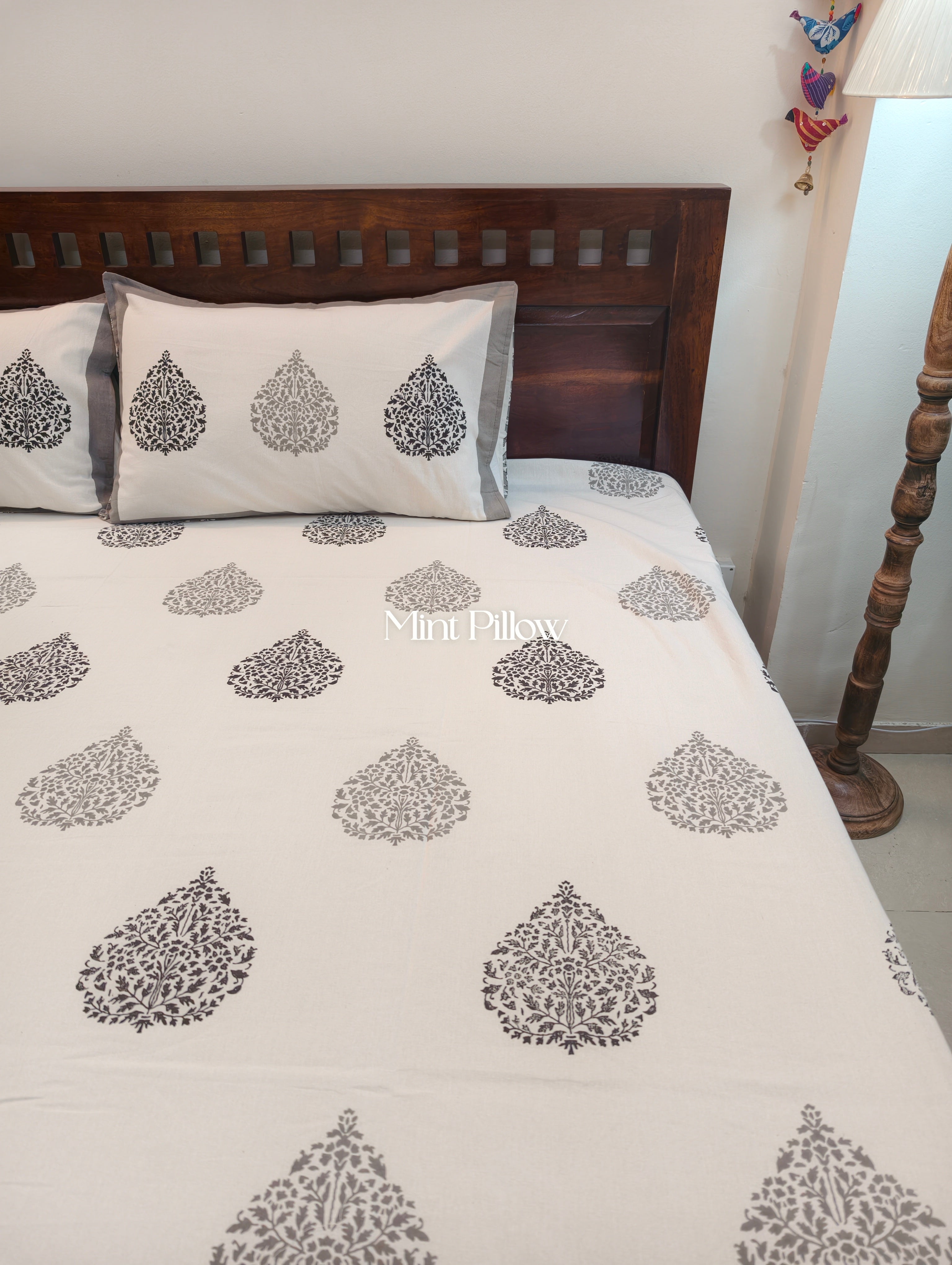 King/Queen Size Regular Bedsheet