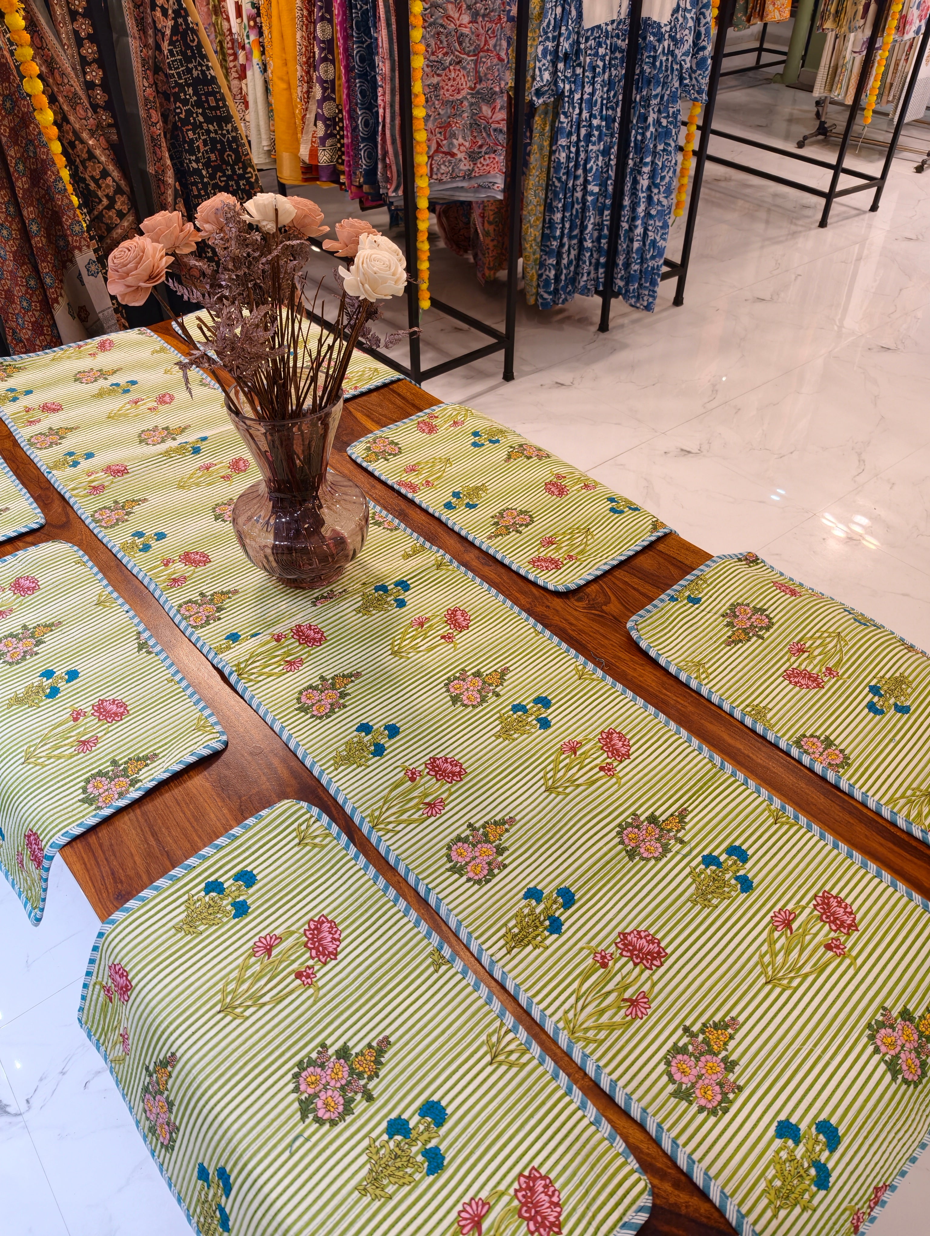 Quilted 6-Seater Runner & Mat Set