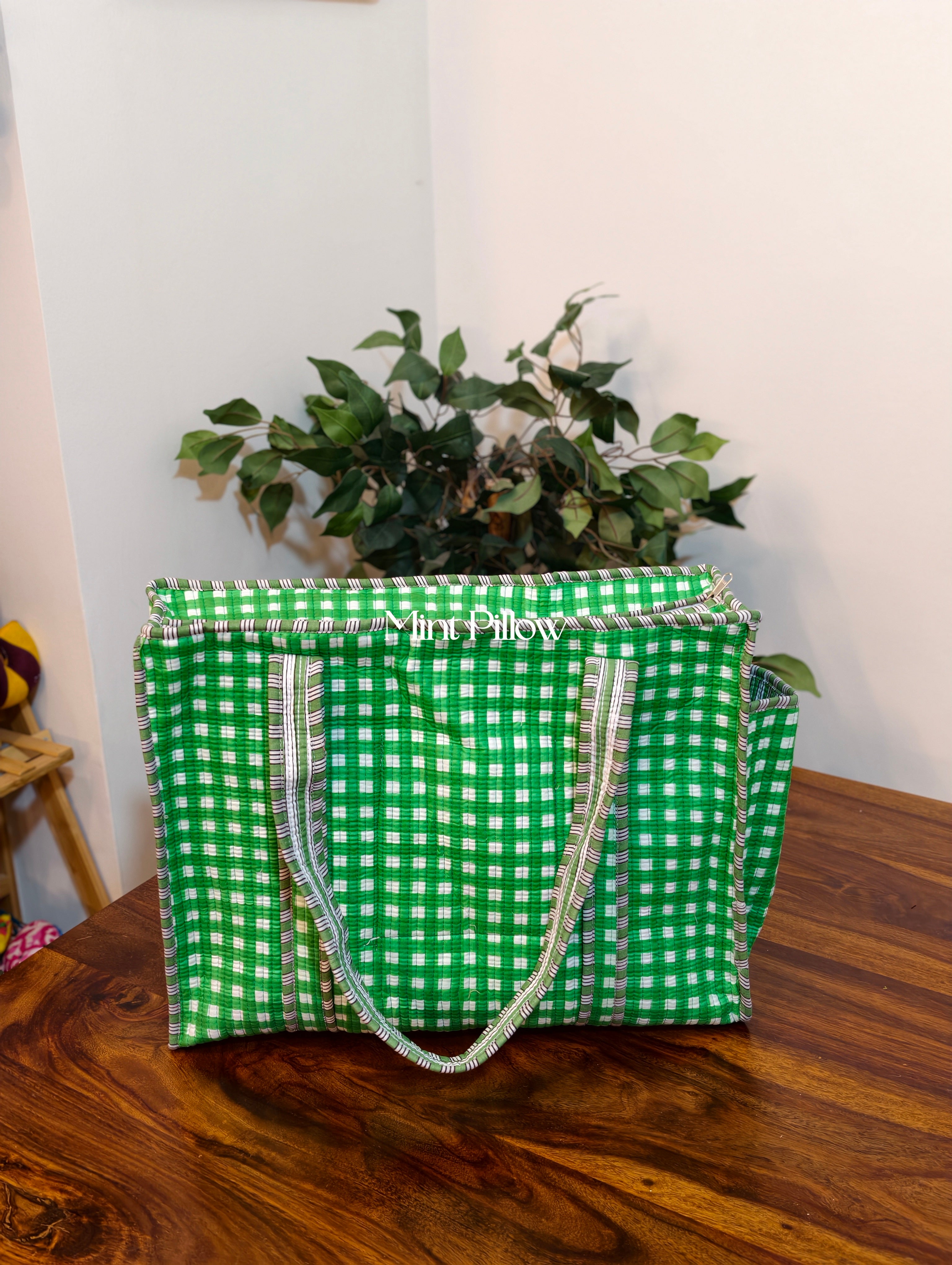 Tote Bag with Side Pocket