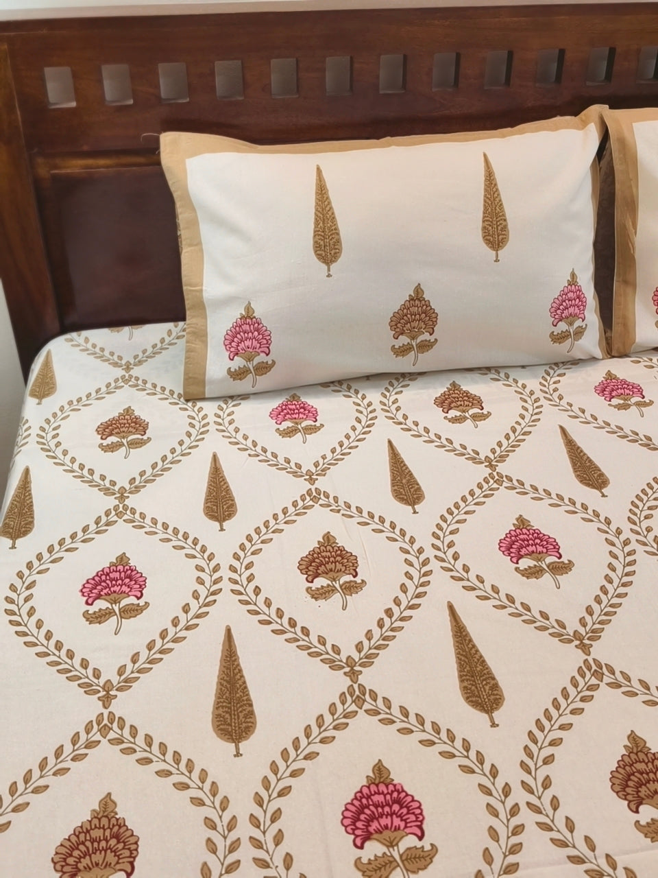 King/Queen Size Regular Bedsheet