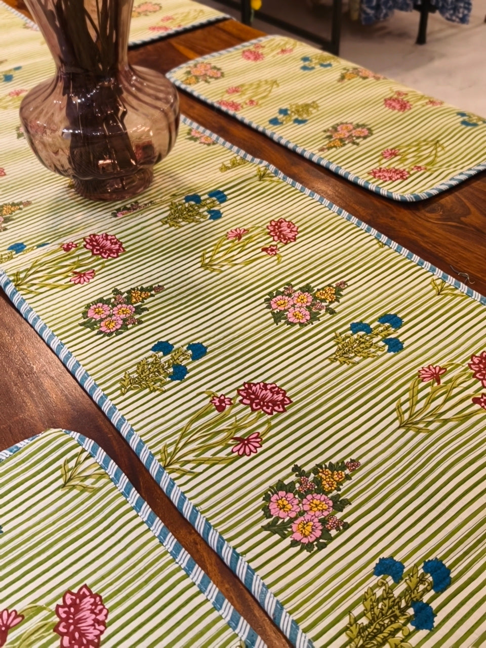 Quilted 6-Seater Runner & Mat Set