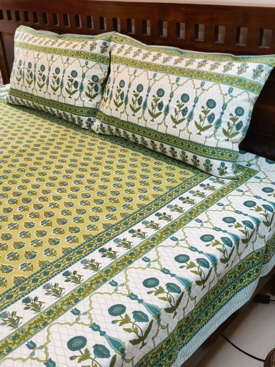 King/Queen Size Regular Bedsheet