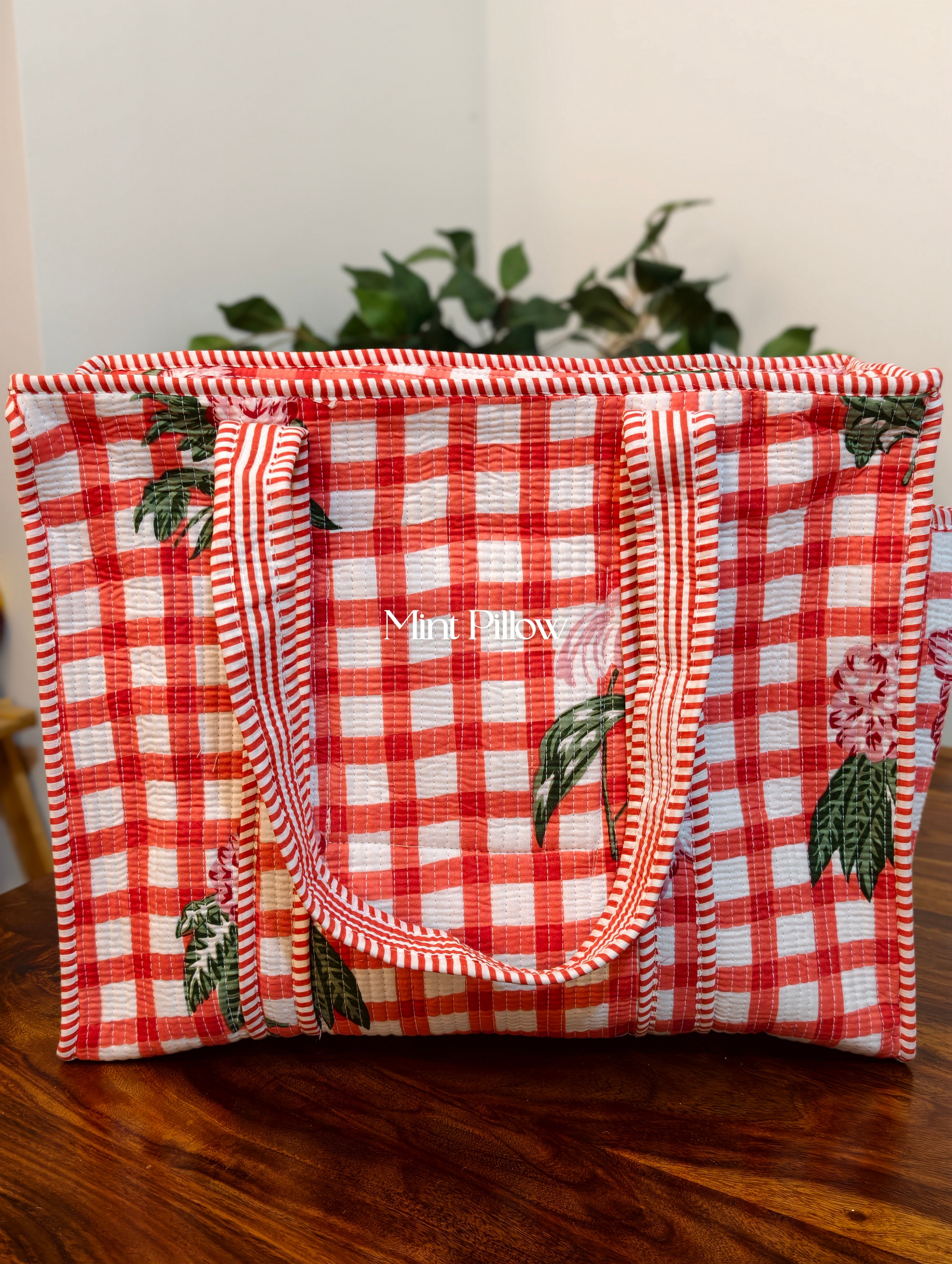 Tote Bag with Side Pocket