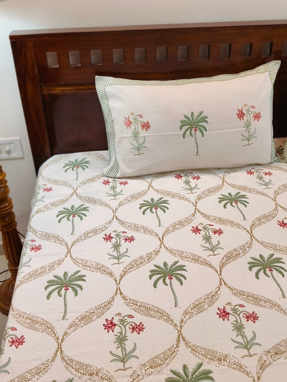 King/Queen Size Regular Bedsheet