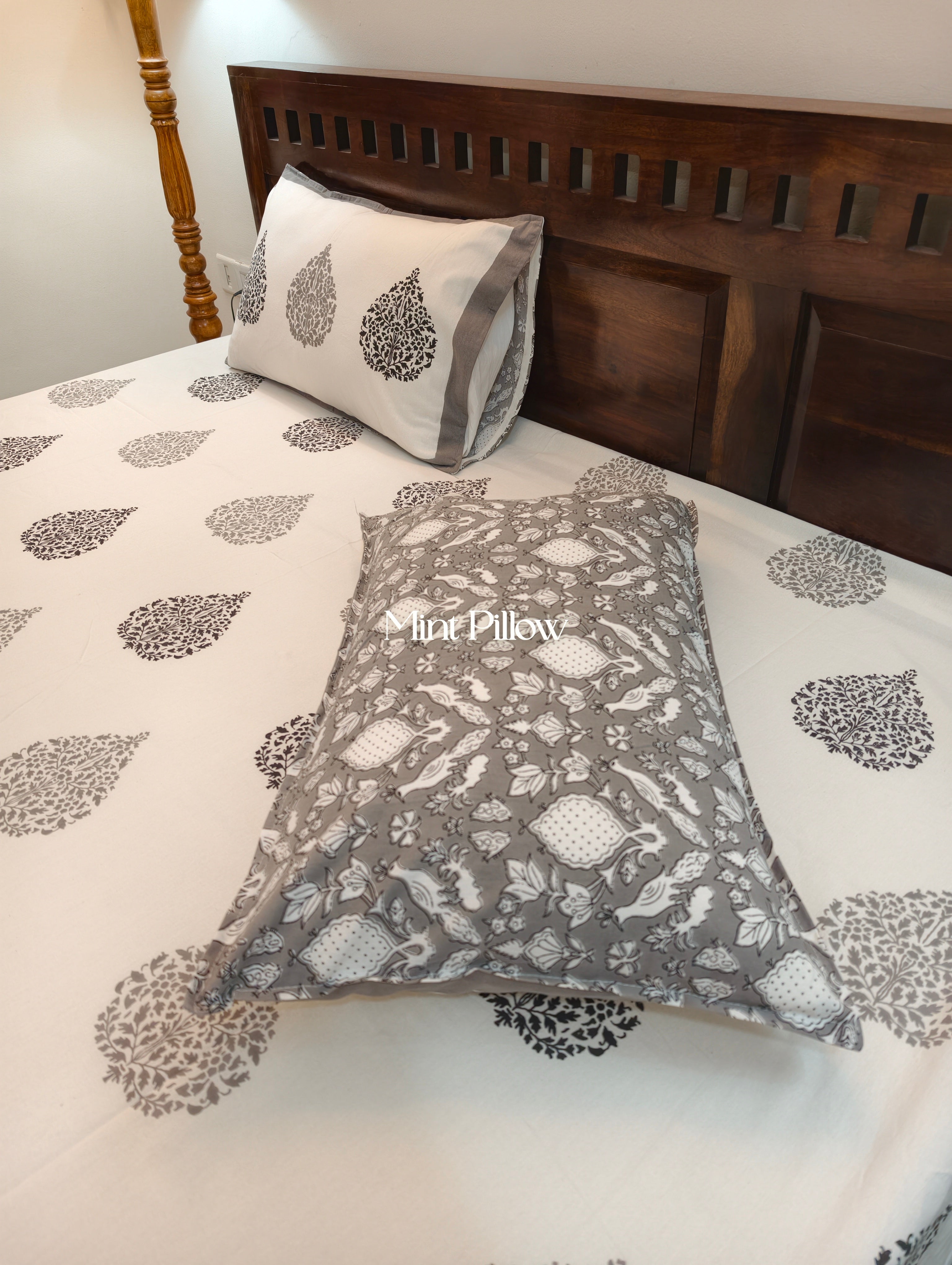 King/Queen Size Regular Bedsheet