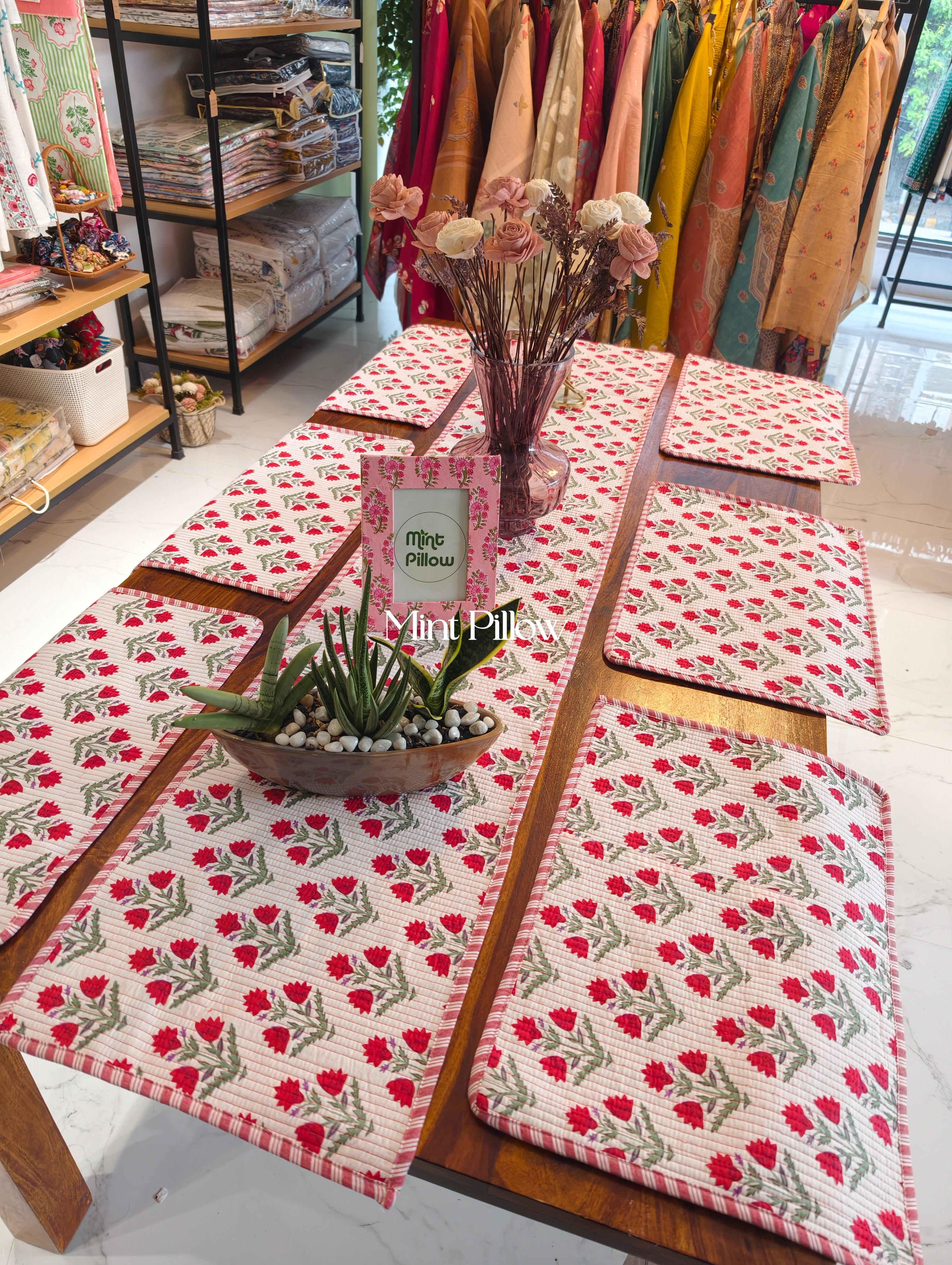 Quilted 6-Seater Runner & Mat Set