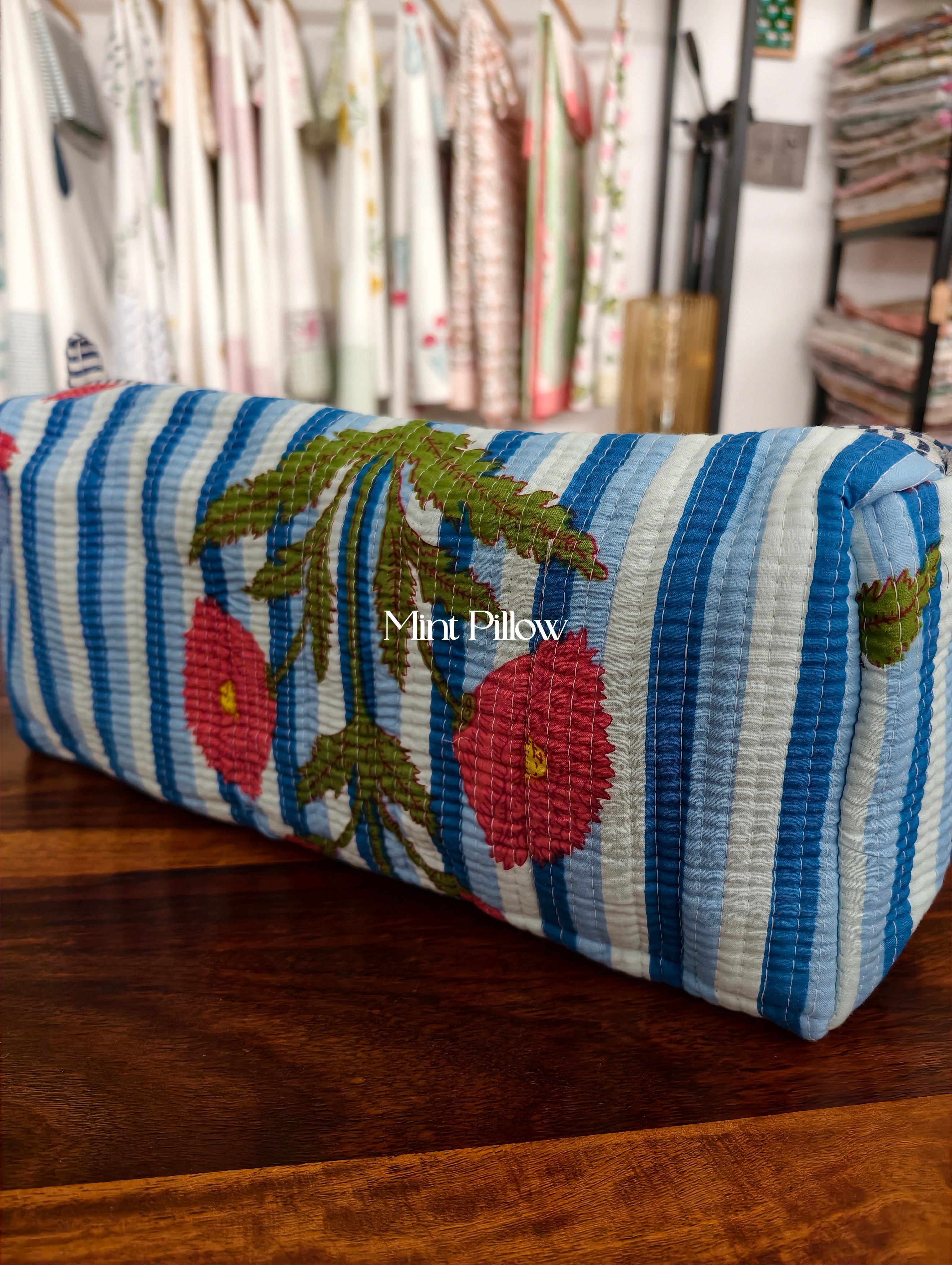 Dyson / Multipurpose Travel Bag