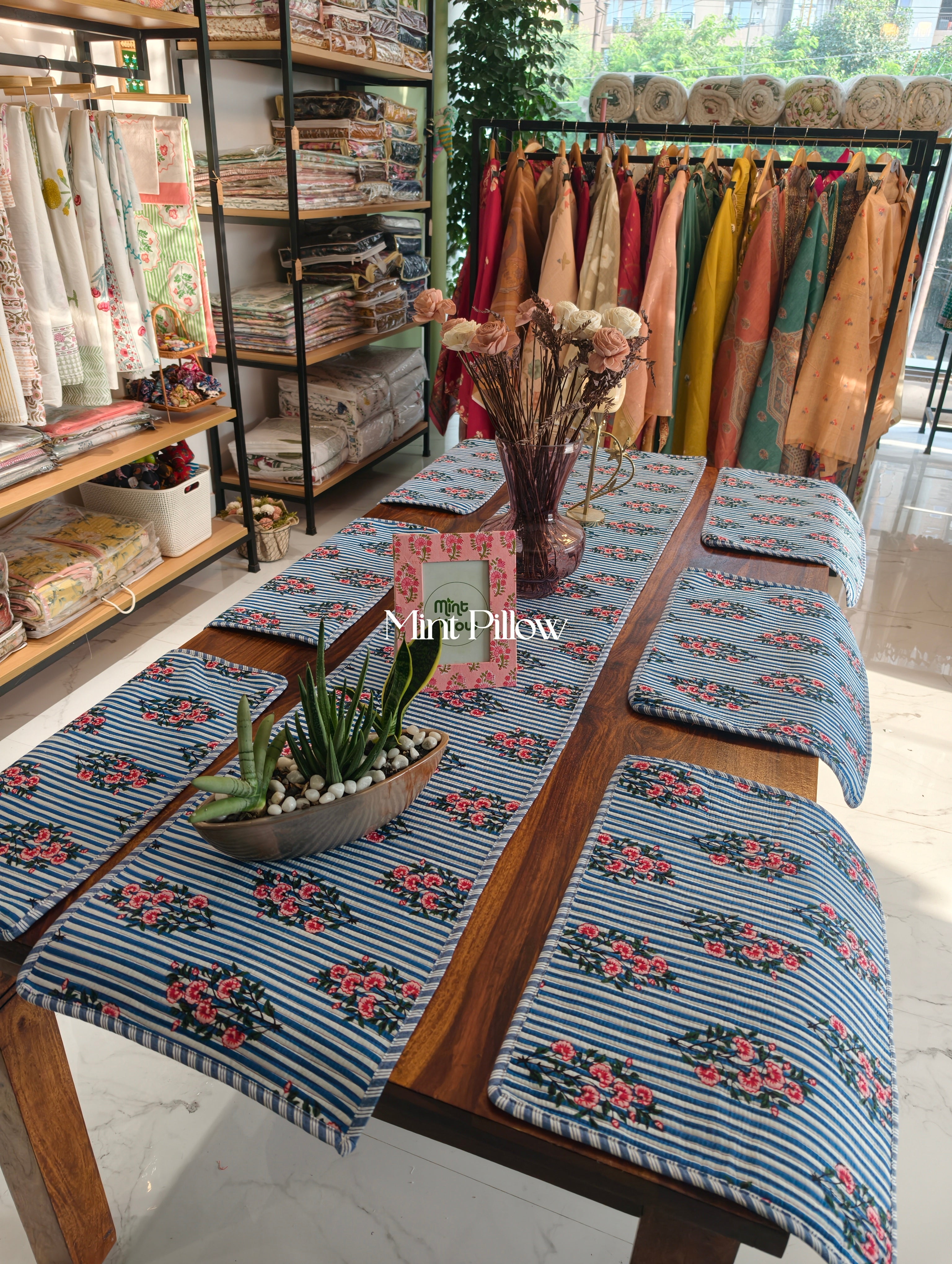 Quilted 6-Seater Runner & Mat Set