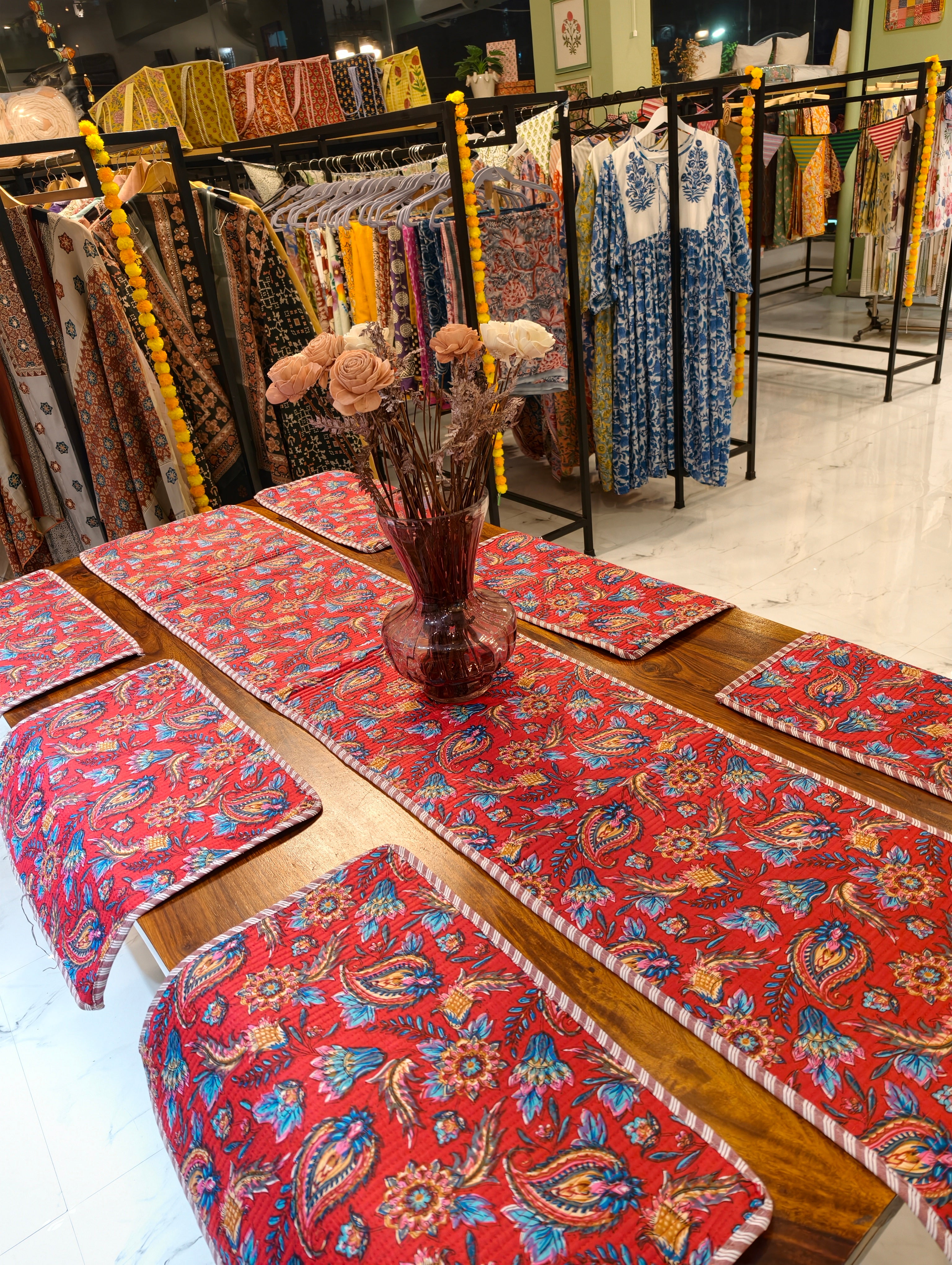 Quilted 6-Seater Runner & Mat Set