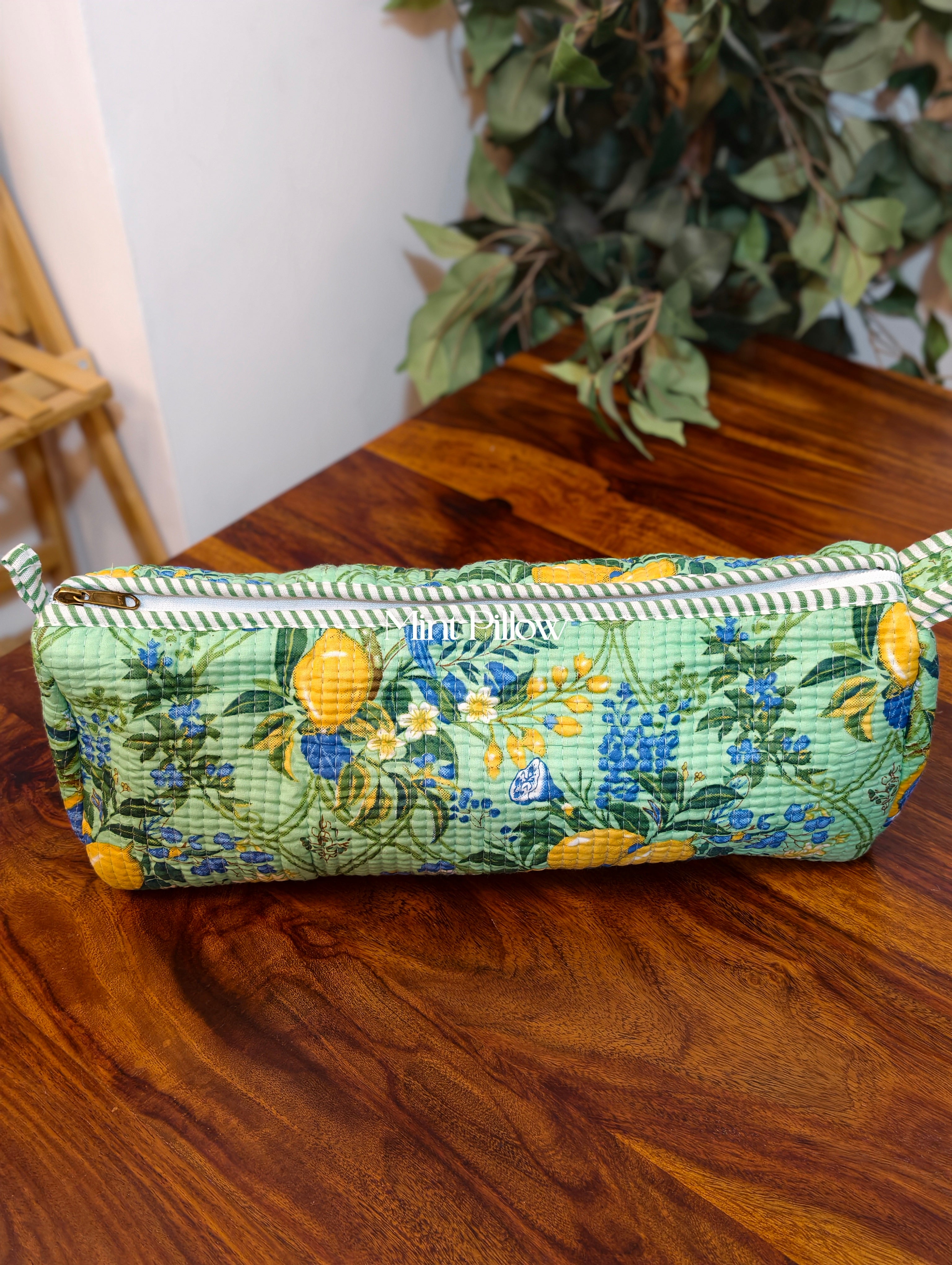 Dyson / Multipurpose Travel Bag