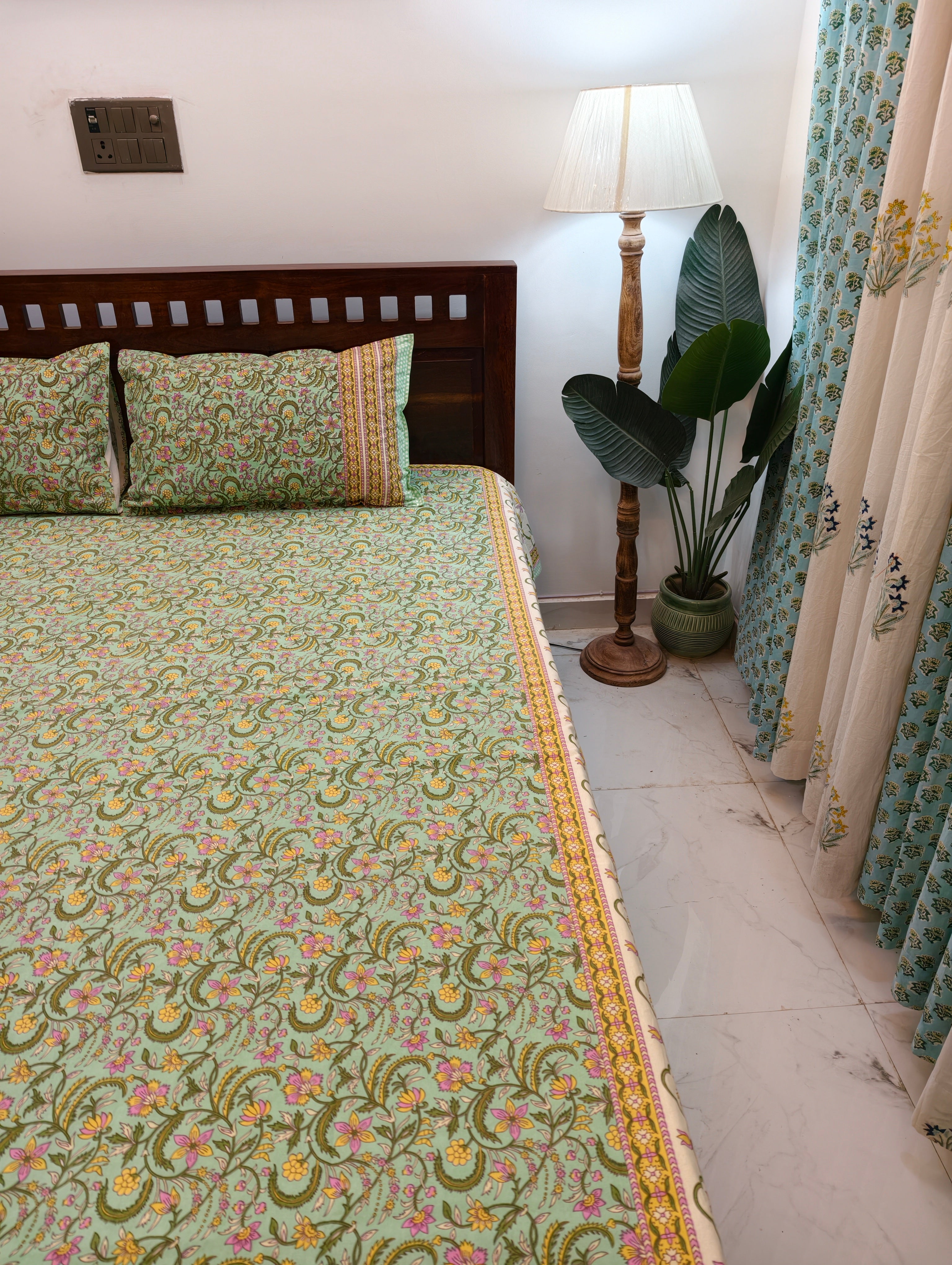 King/Queen Size Regular Bedsheet