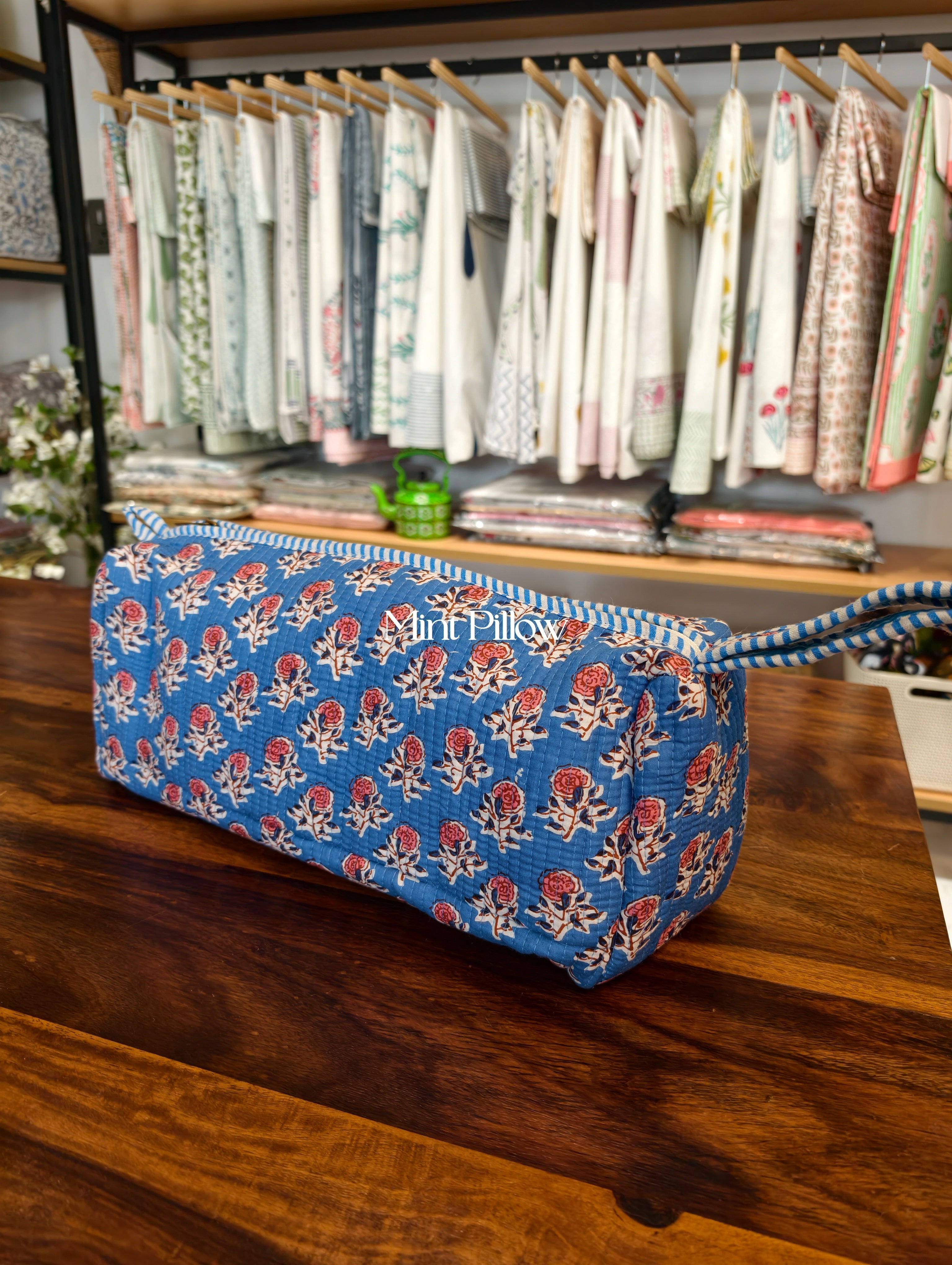 Dyson / Multipurpose Travel Bag