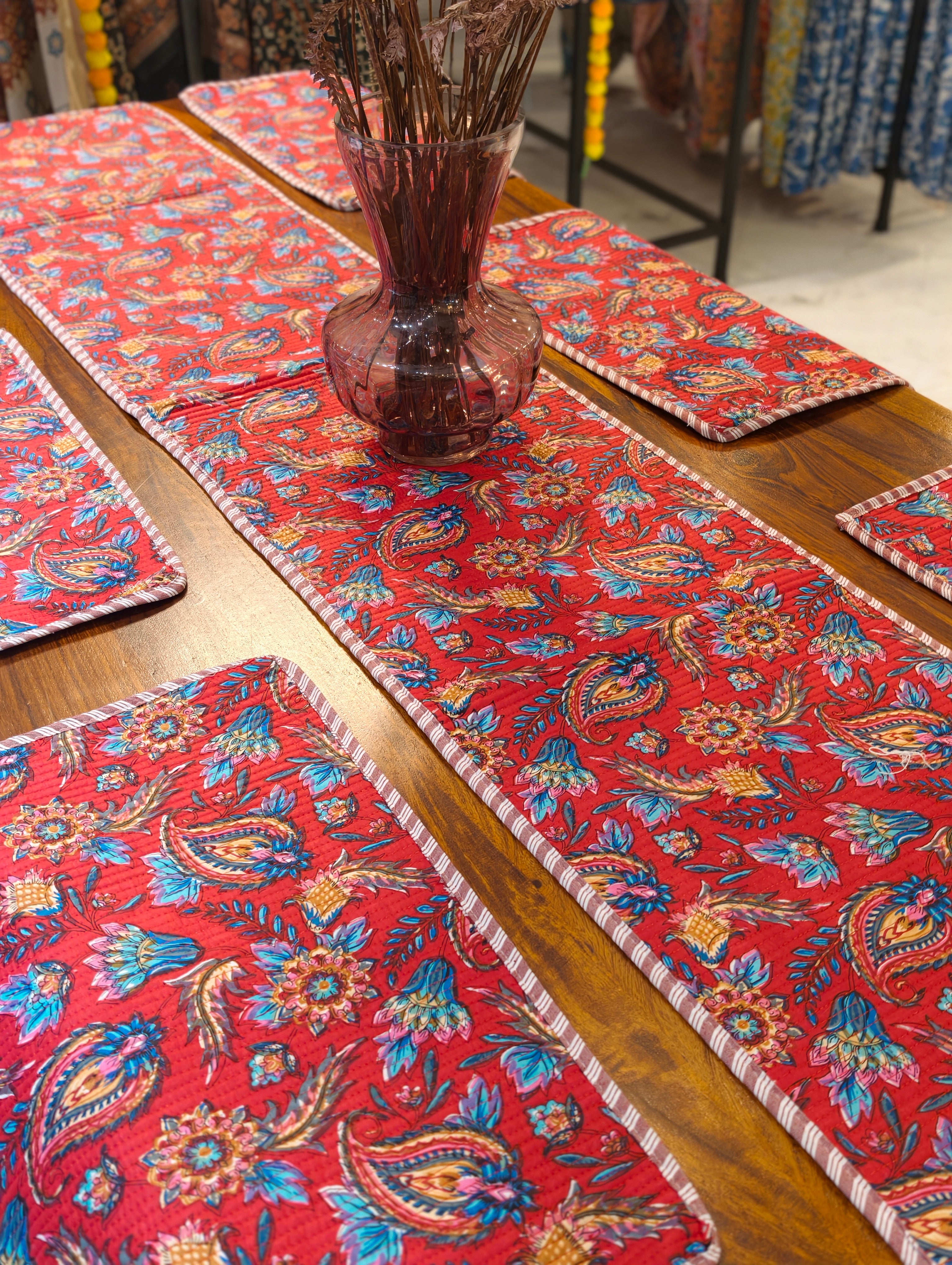 Quilted 6-Seater Runner & Mat Set