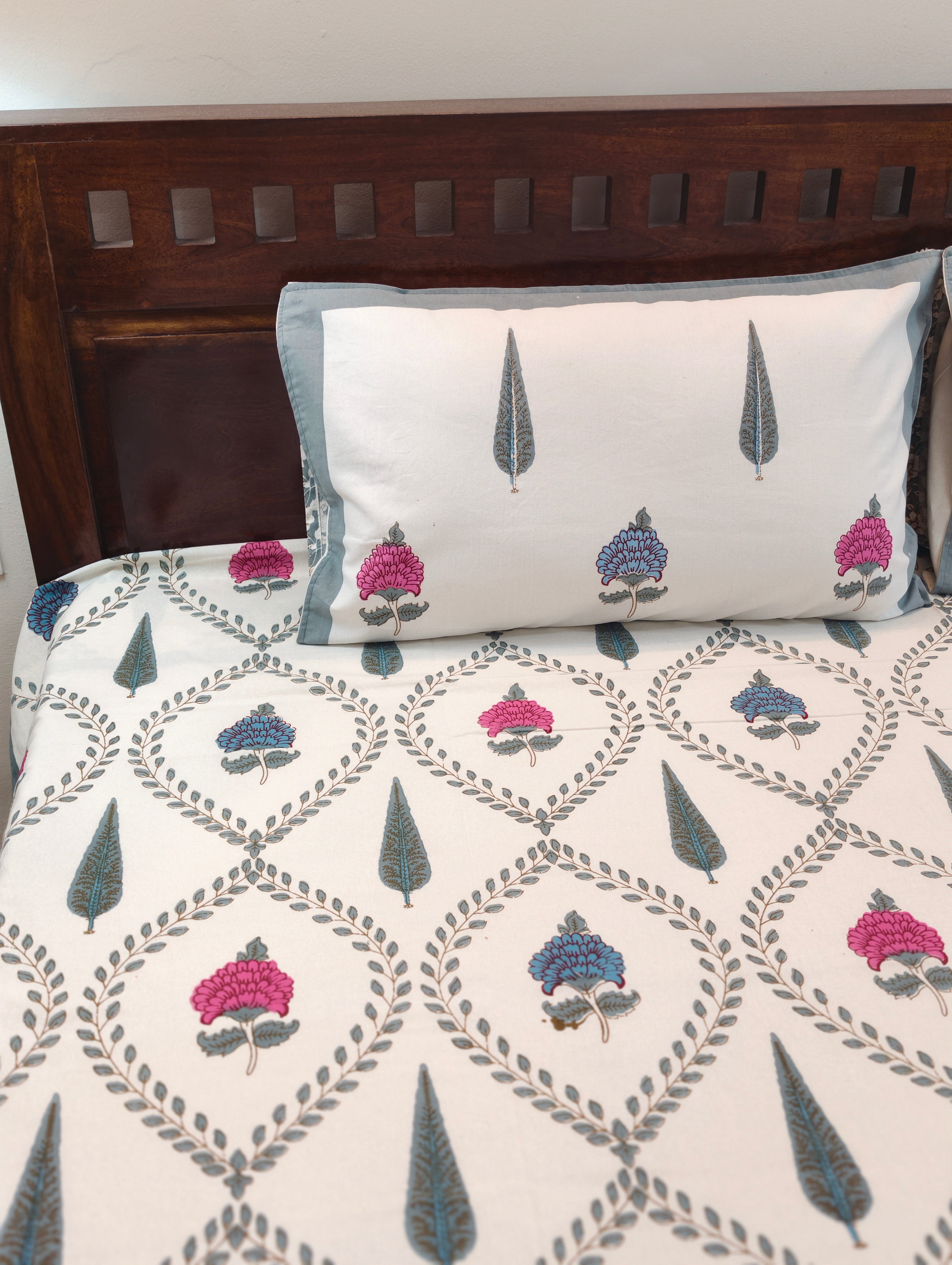 King/Queen Size Regular Bedsheet