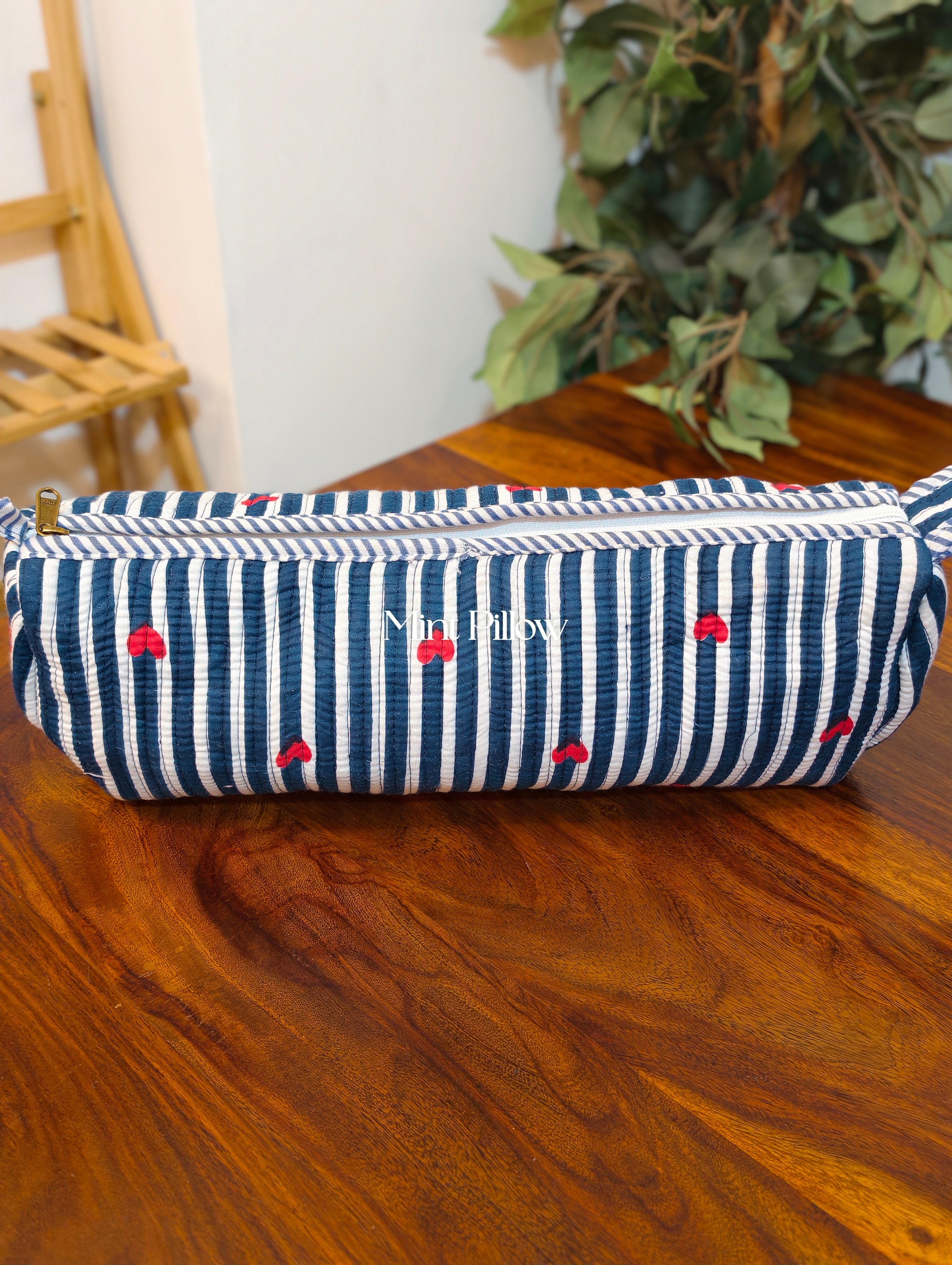 Dyson / Multipurpose Travel Bag