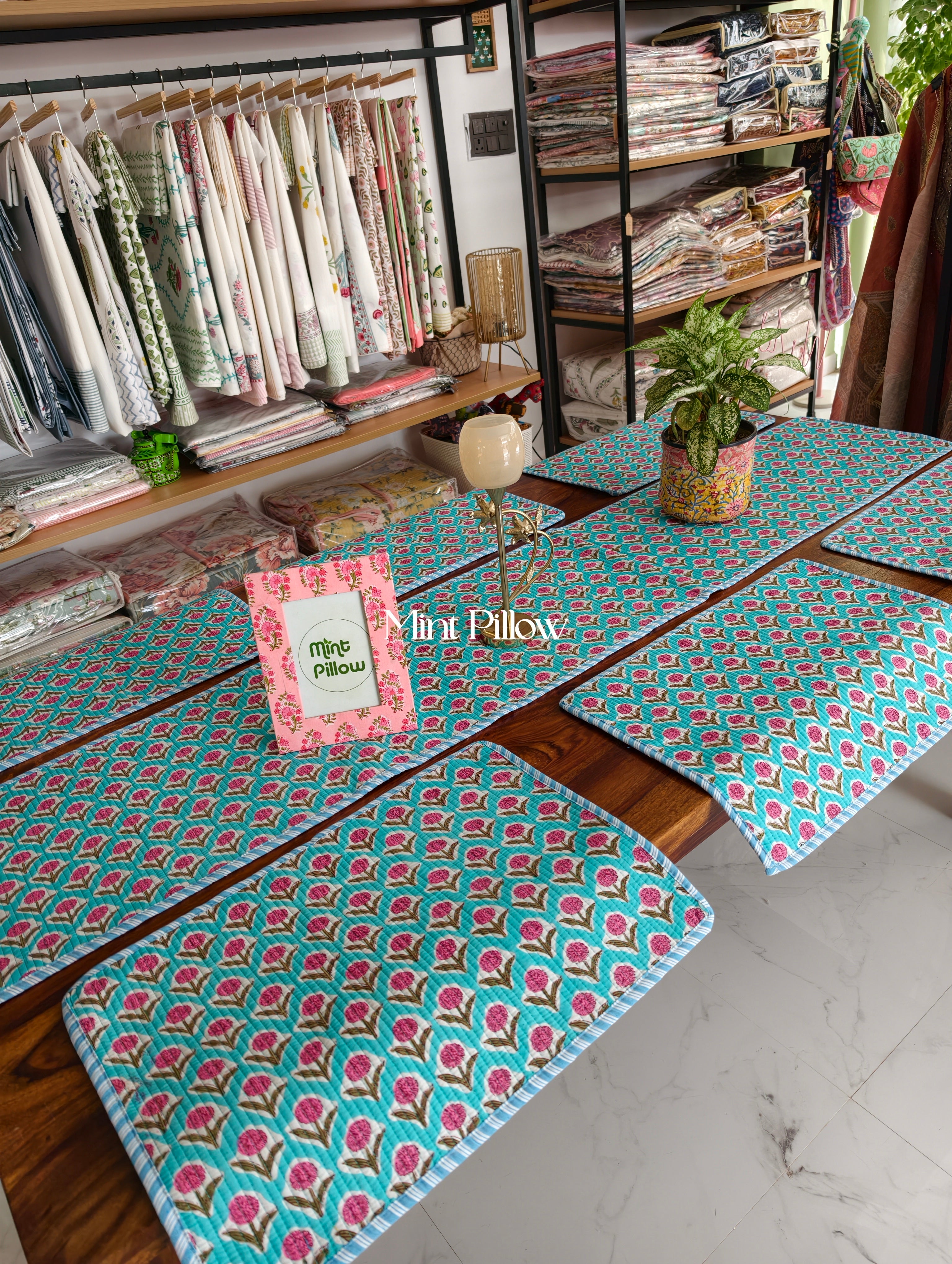 Quilted 6-Seater Runner & Mat Set