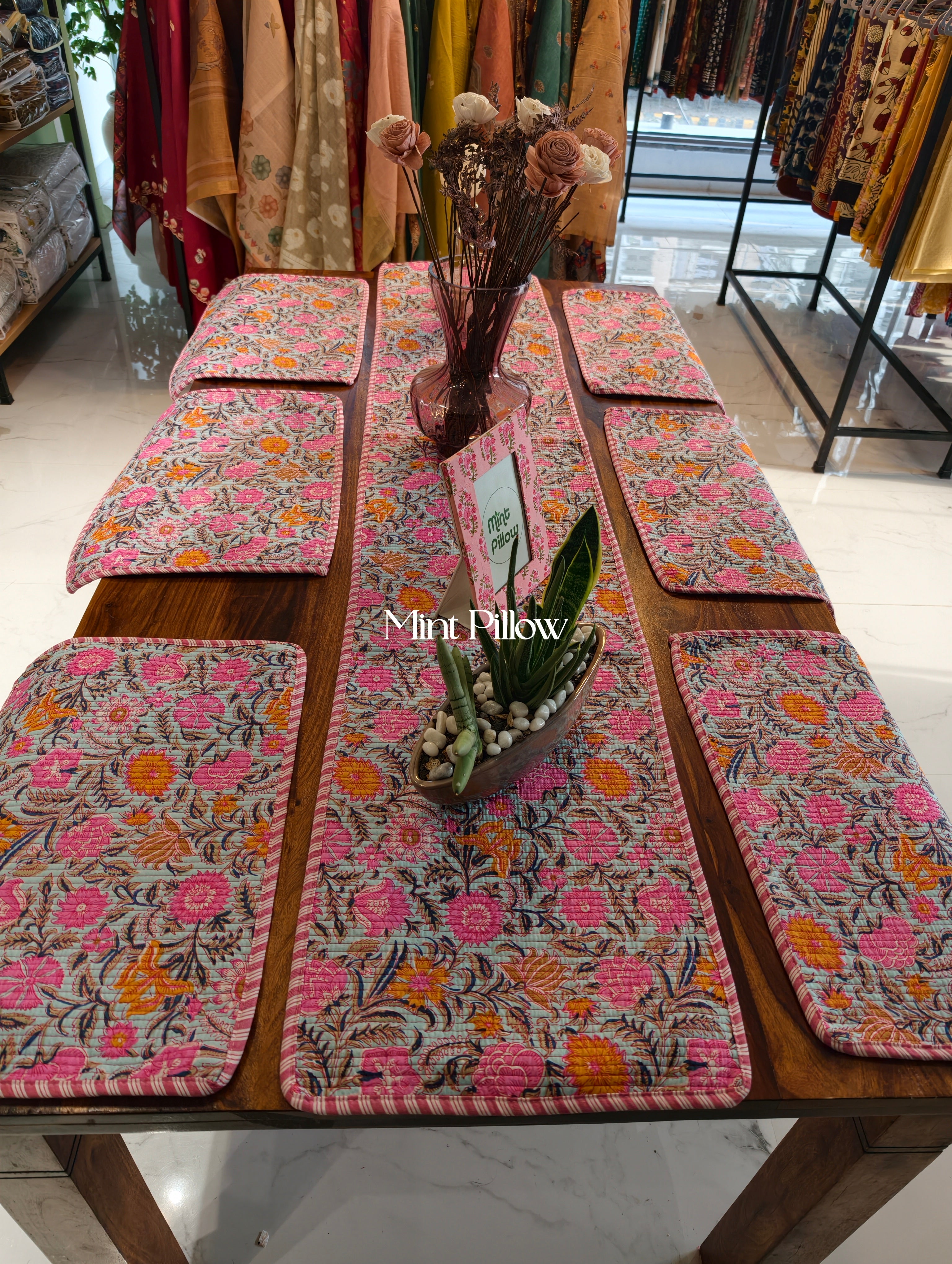 Quilted 6-Seater Runner & Mat Set